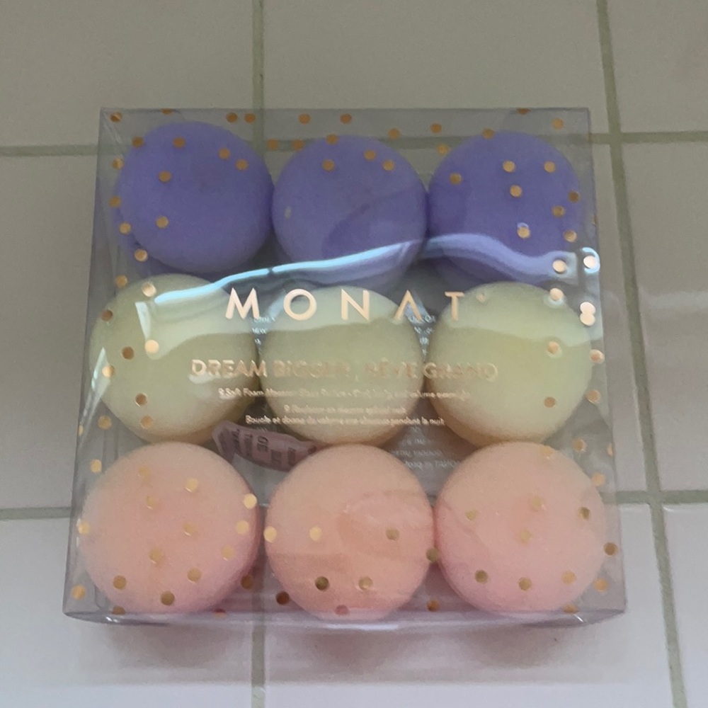 Monat macaron sleep rollers